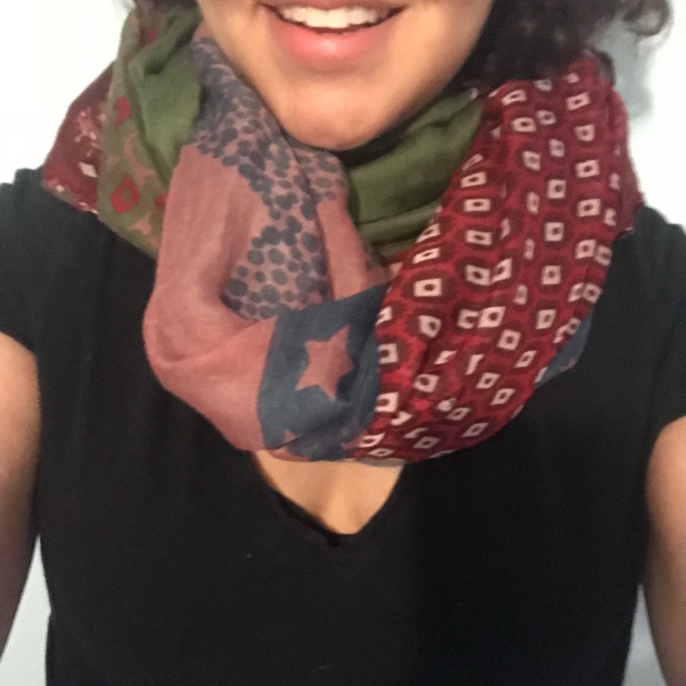 Multi patterned scarf